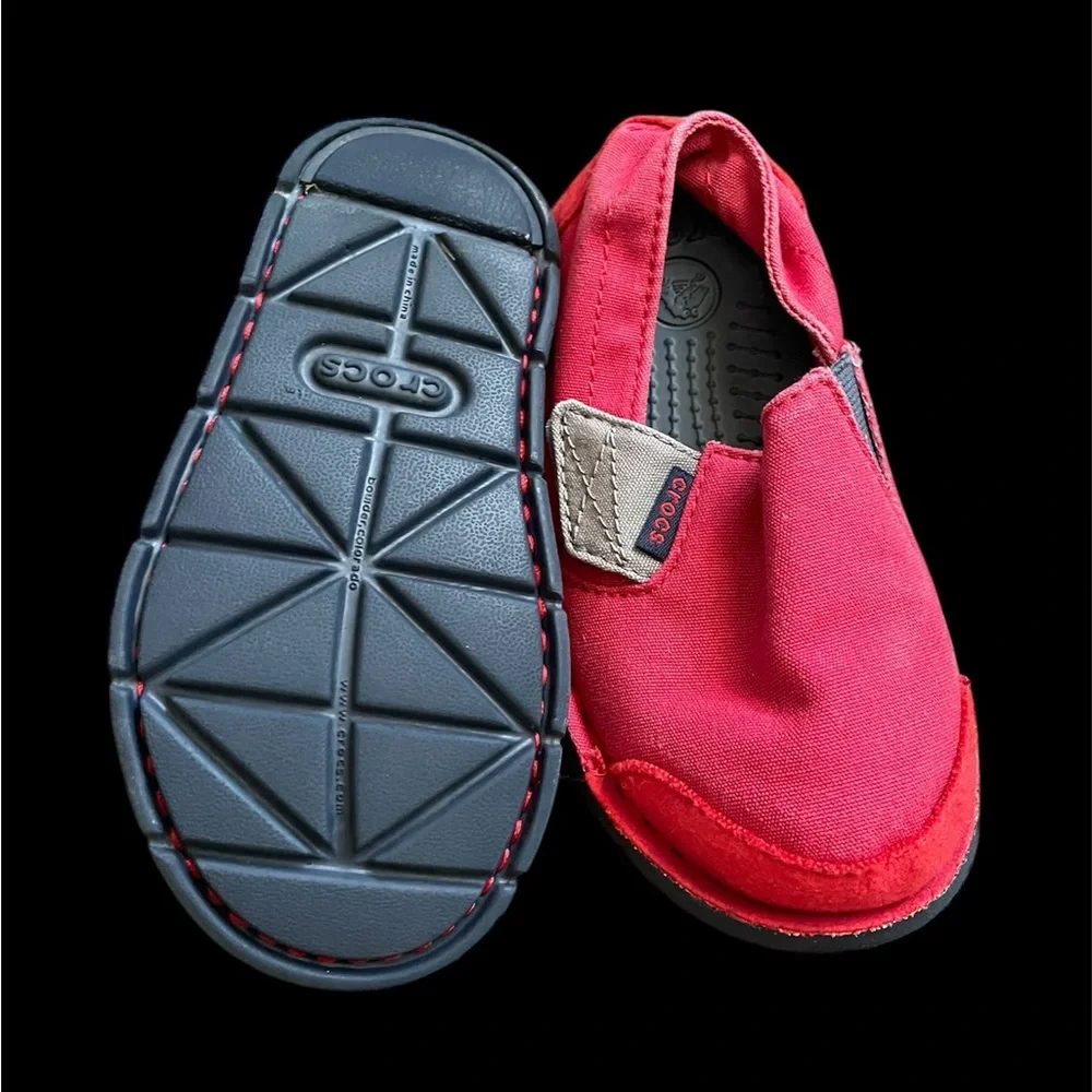 Crocs Toddler Red Black Slip-On Loafer Shoes Size 9 New